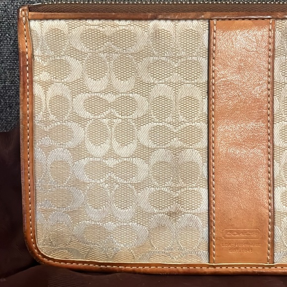 Coach Envelope Zip Case with Storage Bag - Picture 2 of 8